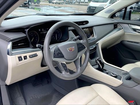 Used 2023 Cadillac XT5 Premium Luxury w/ Technology Package FWD image 14
