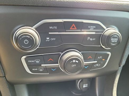 Used 2022 Dodge Charger SXT image 19