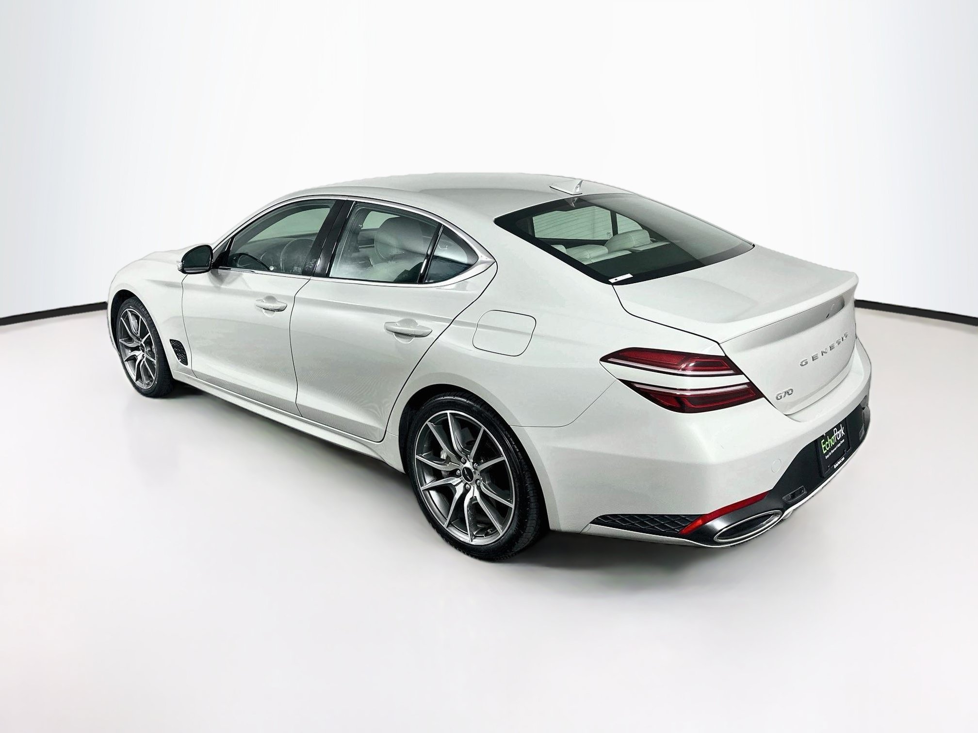 Used 2025 Genesis G70 2.5T RWD image 5