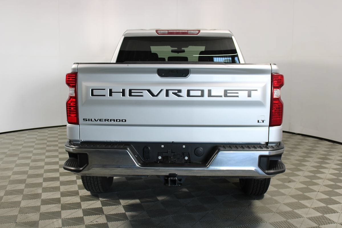 Used 2022 Chevrolet Silverado 1500 LT w/ LPO, Dark Essentials Package RWD image 5