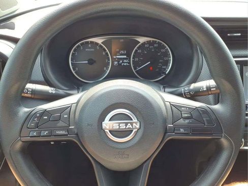 Used 2025 Nissan Kicks Play S image 14
