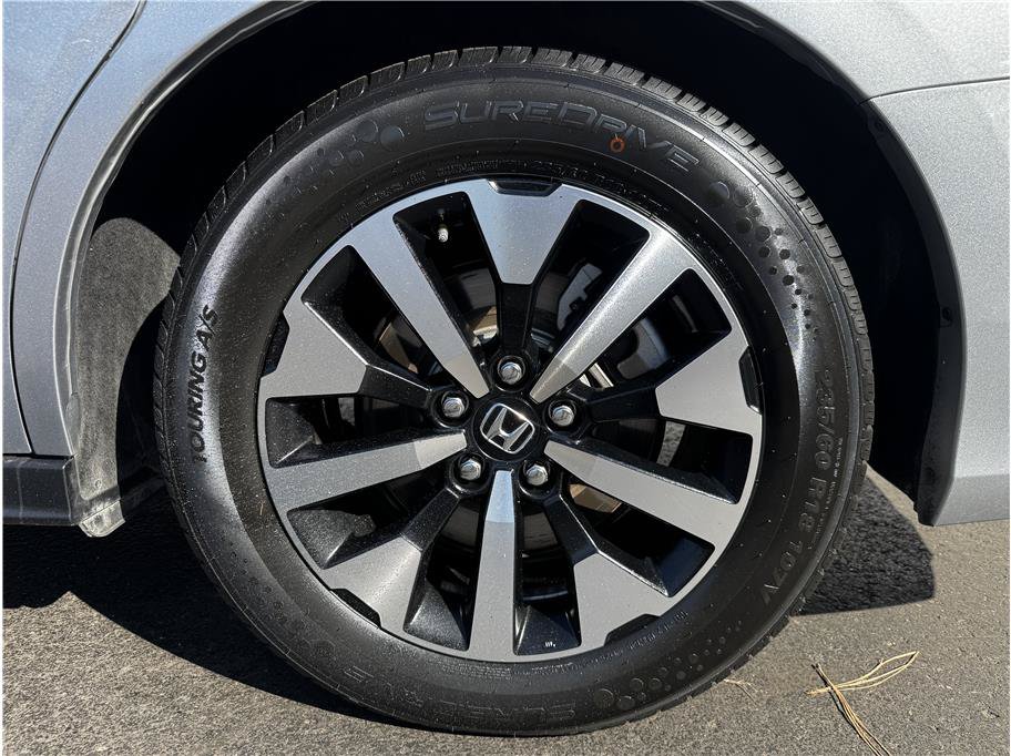 Used 2025 Honda Odyssey EX-L image 32