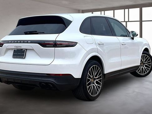 Used 2023 Porsche Cayenne AWD/4WD image 2