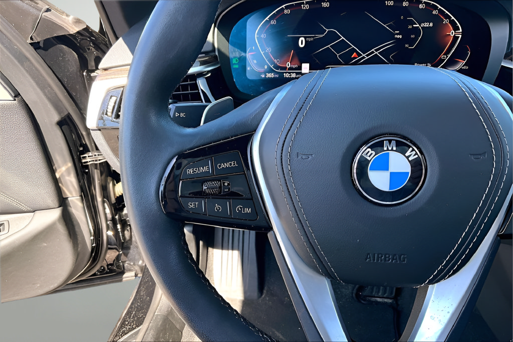 Used 2023 BMW 540i w/ Convenience Package RWD image 10