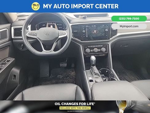 Used 2022 Volkswagen Atlas SEL image 2