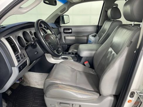 Used 2008 Toyota Sequoia Platinum AWD/4WD image 2