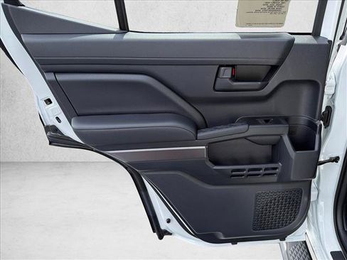 Used 2026 Toyota 4Runner SR5 RWD image 21