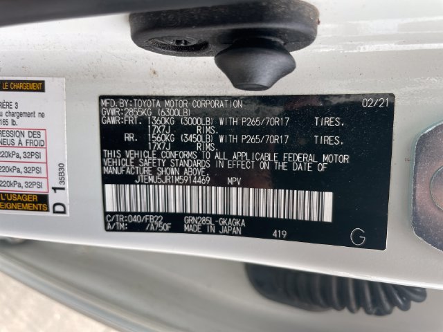 Used 2021 Toyota 4Runner SR5 AWD/4WD image 32