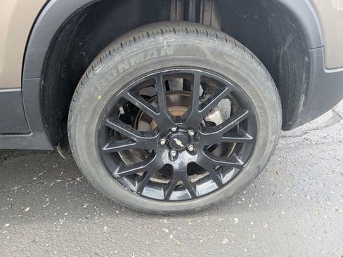 Used 2022 Chevrolet Trax LT w/ Driver Confidence Package image 25