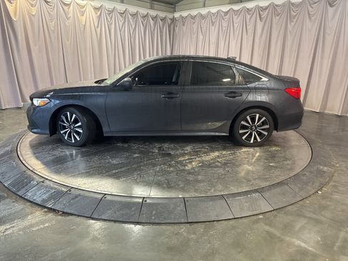 Used 2022 Honda Civic EX image 8