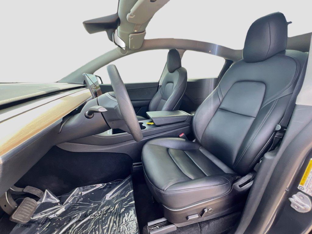 Used 2022 Tesla Model Y Long Range AWD/4WD image 19