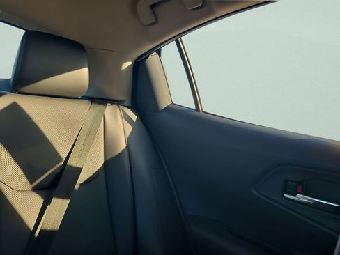 New 2026 Toyota Prius Plug-In Hybrid FWD image 14