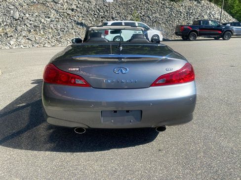 Used 2013 INFINITI G37 Convertible w/ Premium Pkg RWD image 30
