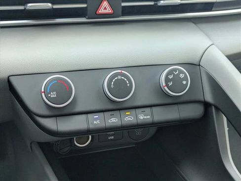 New 2026 Hyundai Elantra SE image 15