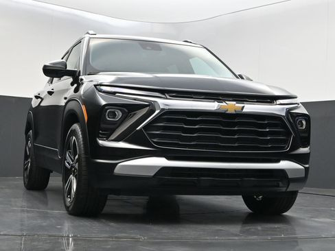 Used 2025 Chevrolet TrailBlazer LT w/ Convenience Package FWD image 38