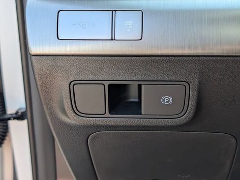 Certified 2024 Hyundai Kona SEL FWD image 30