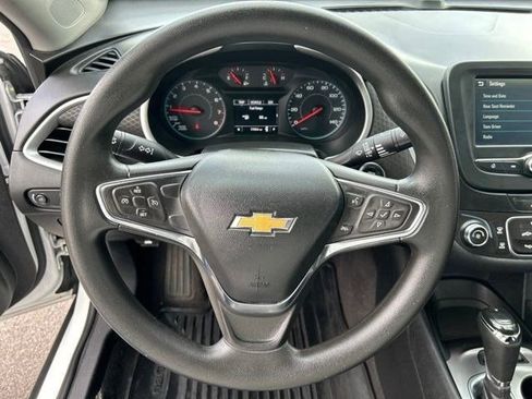 Used 2017 Chevrolet Malibu LS w/ LPO, Convenience Package 1 FWD image 14