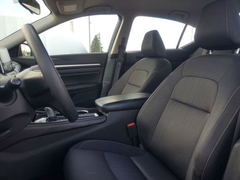 Used 2023 Nissan Altima 2.5 SV image 12