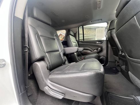 Used 2019 Chevrolet Suburban LT AWD/4WD image 17