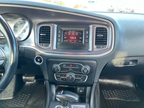 Used 2015 Dodge Charger SE w/ Popular Equipment Group image 23