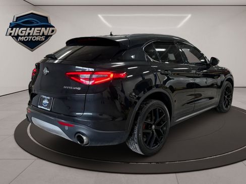 Used 2018 Alfa Romeo Stelvio Ti Sport image 6