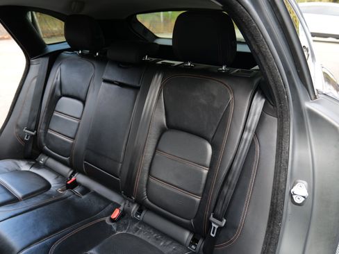 Used 2018 Jaguar F-PACE Prestige image 47