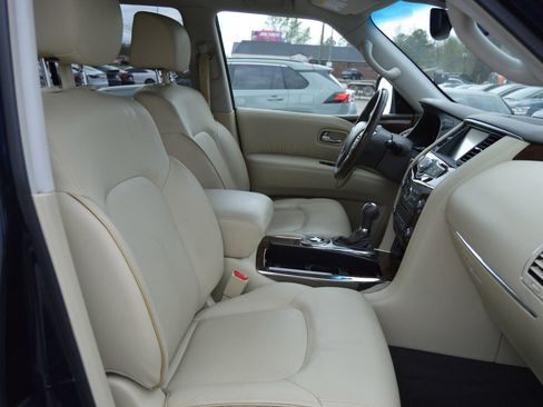 Used 2017 INFINITI QX80 2WD w/ Driver Assistance Package image 24