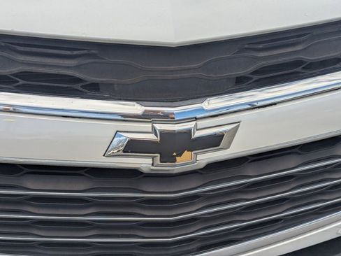 Used 2016 Chevrolet Malibu Premier w/ Driver Confidence Package II image 10