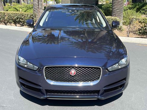 Used 2019 Jaguar XE image 16