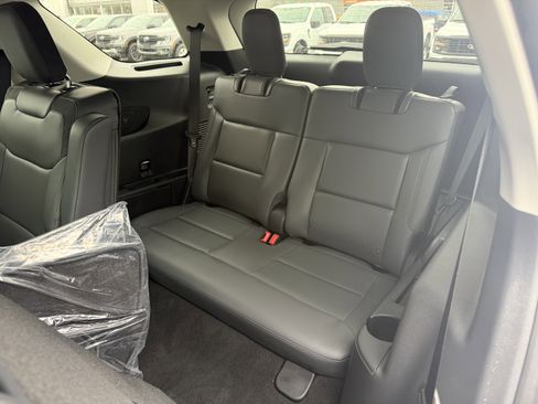 New 2026 Ford Explorer Active w/ Active Comfort Package image 9