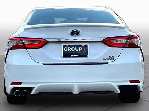 Used 2018 Toyota Camry SE FWD image 5