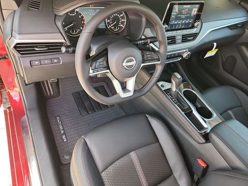New 2025 Nissan Altima 2.5 SR image 6