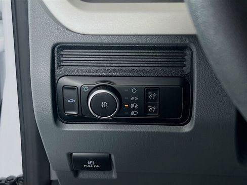 New 2026 Ford F250 XL w/ XL Chrome Package image 16