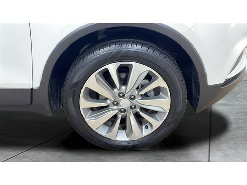 Used 2020 Buick Encore Preferred w/ Safety Package image 19