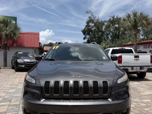 Used 2017 Jeep Cherokee 75th Anniversary FWD image 1