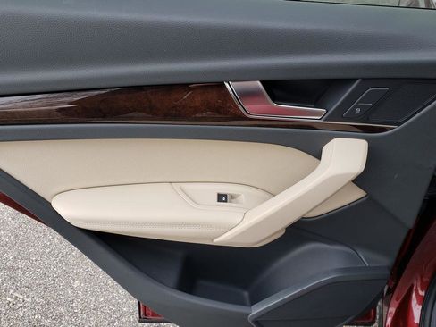 Used 2019 Audi Q5 2.0T Premium Plus image 12