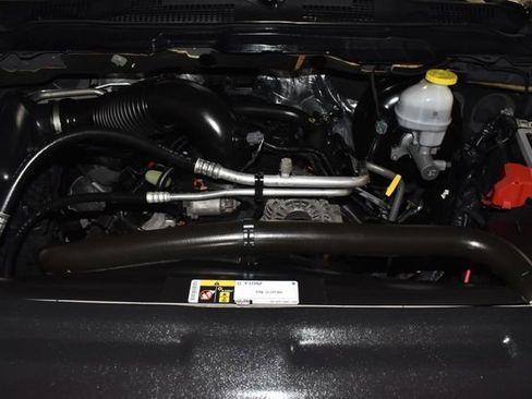 Used 2022 RAM 1500 Classic Warlock w/ Ceramic Grey Warlock Package AWD/4WD image 10