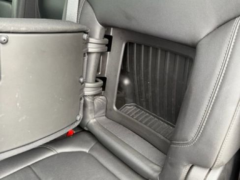 Used 2020 Chevrolet Silverado 1500 LT Trail Boss image 18