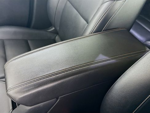 Used 2022 Cadillac XT4 Sport w/ Enhanced Visibility Package image 18