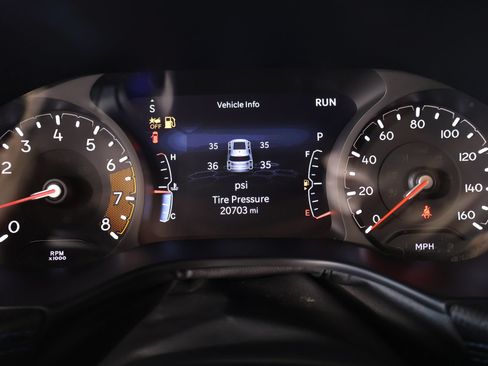Used 2025 Jeep Compass Latitude w/ Altitude Special Edition AWD/4WD image 4