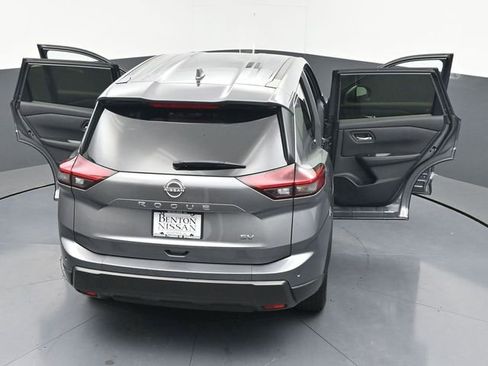 Used 2024 Nissan Rogue SV image 46