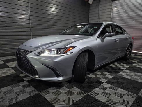 Used 2024 Lexus ES 300h F Sport image 42