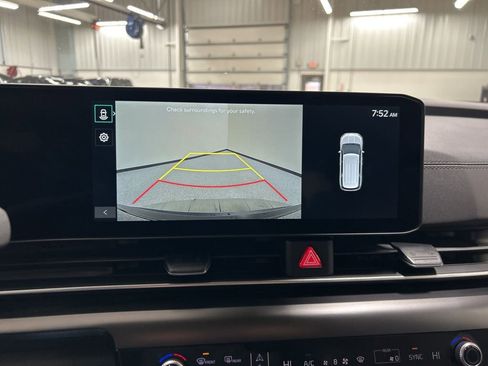 New 2026 Kia Carnival image 18