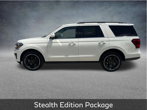 Used 2024 Ford Expedition Limited RWD image 5