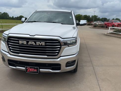 Used 2025 RAM 1500 Laramie AWD/4WD image 4