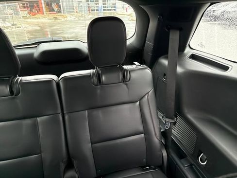 Used 2025 Ford Explorer ST-Line w/ ST-Line Street Pack image 22