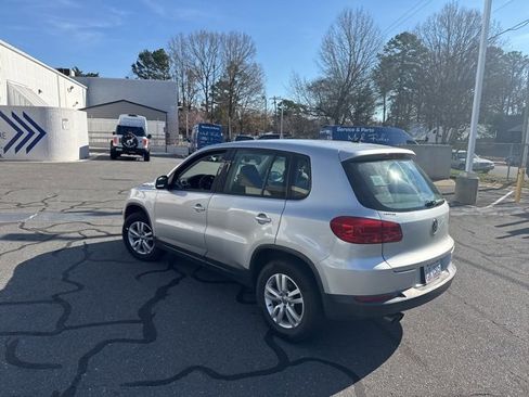 Used 2013 Volkswagen Tiguan S image 6