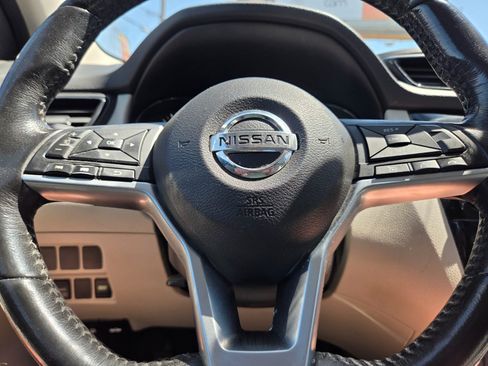 Used 2017 Nissan Rogue Sport SL AWD/4WD image 16