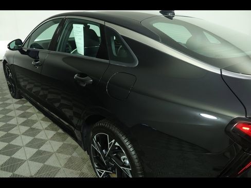 Used 2025 Kia K5 GT-Line w/ GT-Line Premium Package image 18