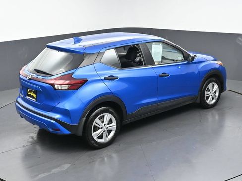 Used 2024 Nissan Kicks S w/ Interior Electronics Package FWD image 4